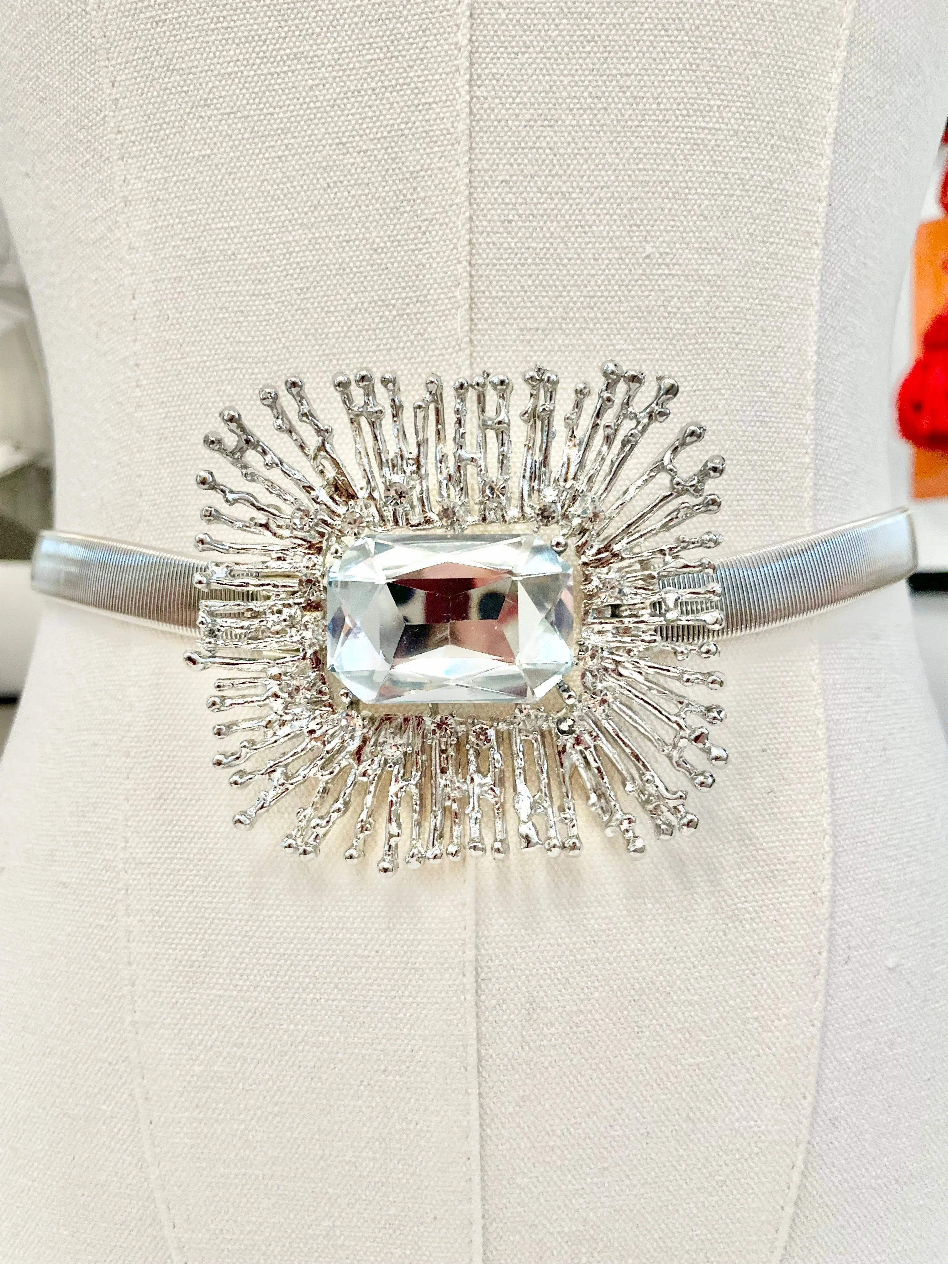 1970's stunning silver starburst belt.... so elegant