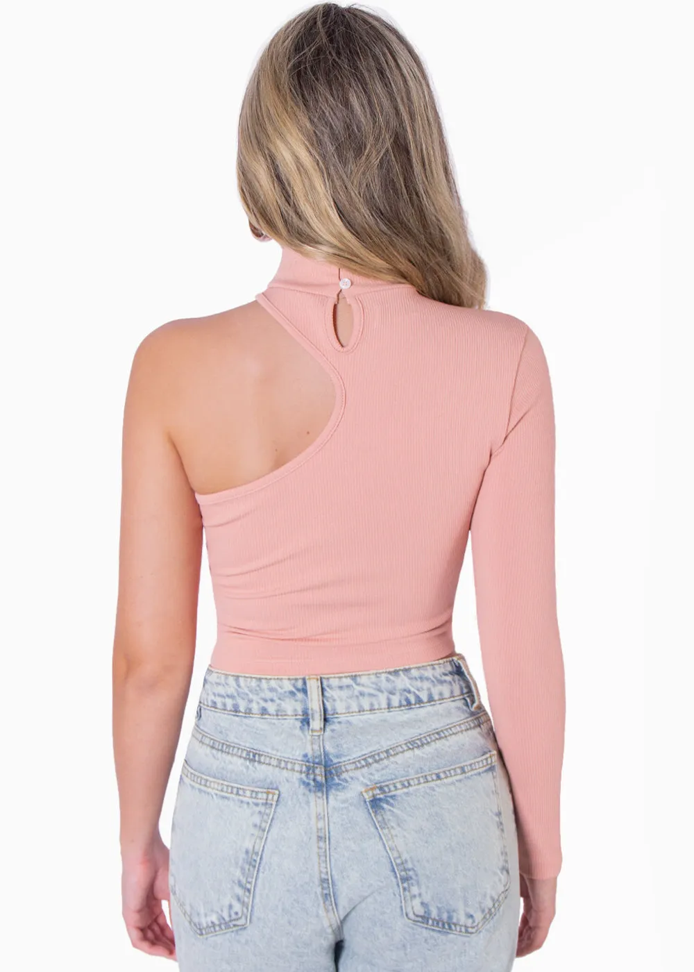 Blusa crop con cuello halter y un solo hombro - NABIHA
