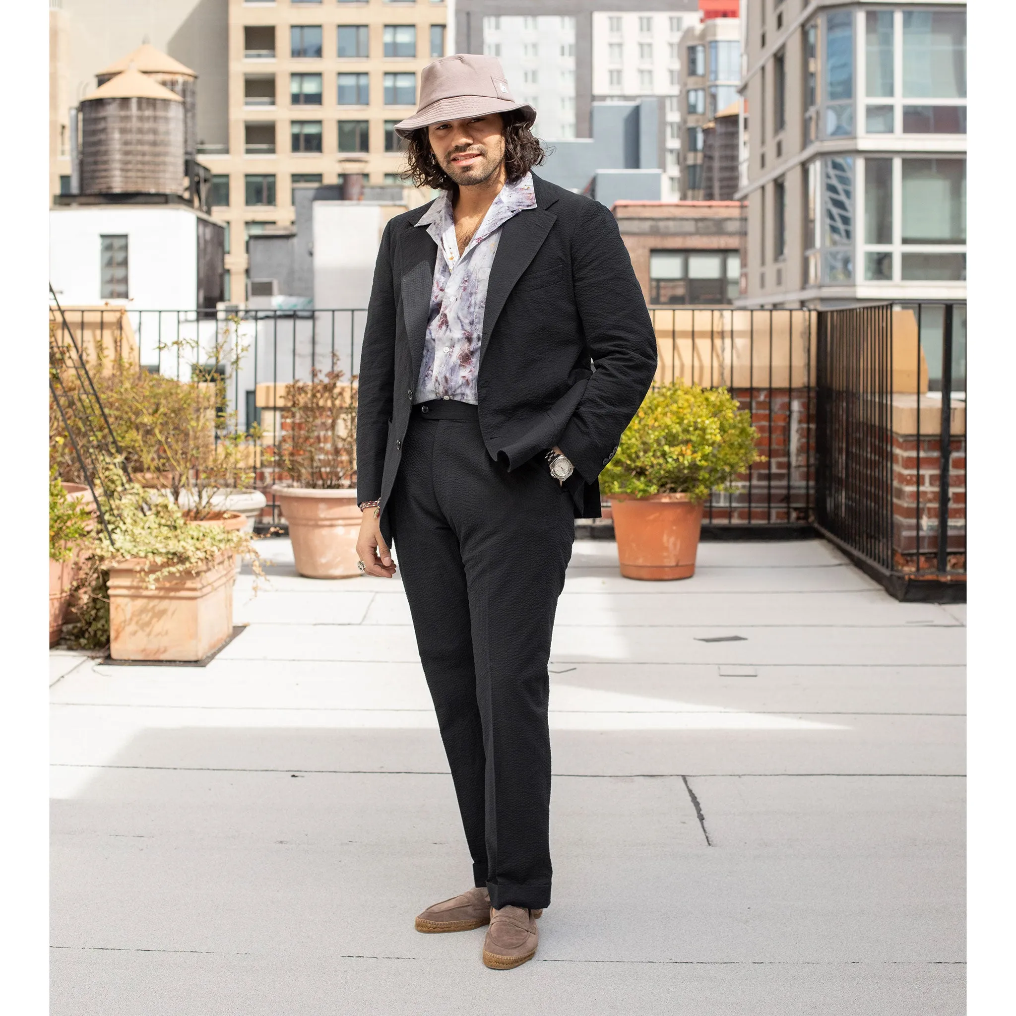 x Sartoria Carrara: ultra-light unlined jacket in black seersucker (separates)